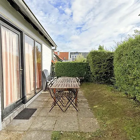 Coastal Family Retreat With Private Terrace Nieuwpoort, Sleeps 6 Apartment