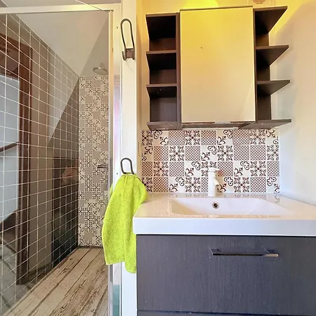 Coastal Family Retreat With Private Terrace Nieuwpoort, Sleeps 6 *
