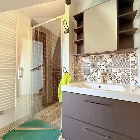 Coastal Family Retreat With Private Terrace Nieuwpoort, Sleeps 6