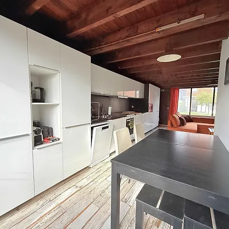 Coastal Family Retreat With Private Terrace Nieuwpoort, Sleeps 6 Apartment