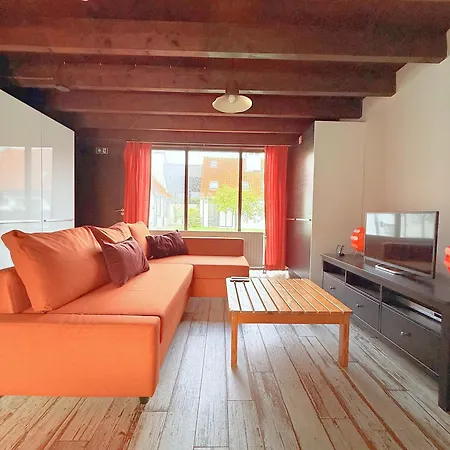 Apartment Coastal Family Retreat With Private Terrace Nieuwpoort, Sleeps 6 Nieuwpoort